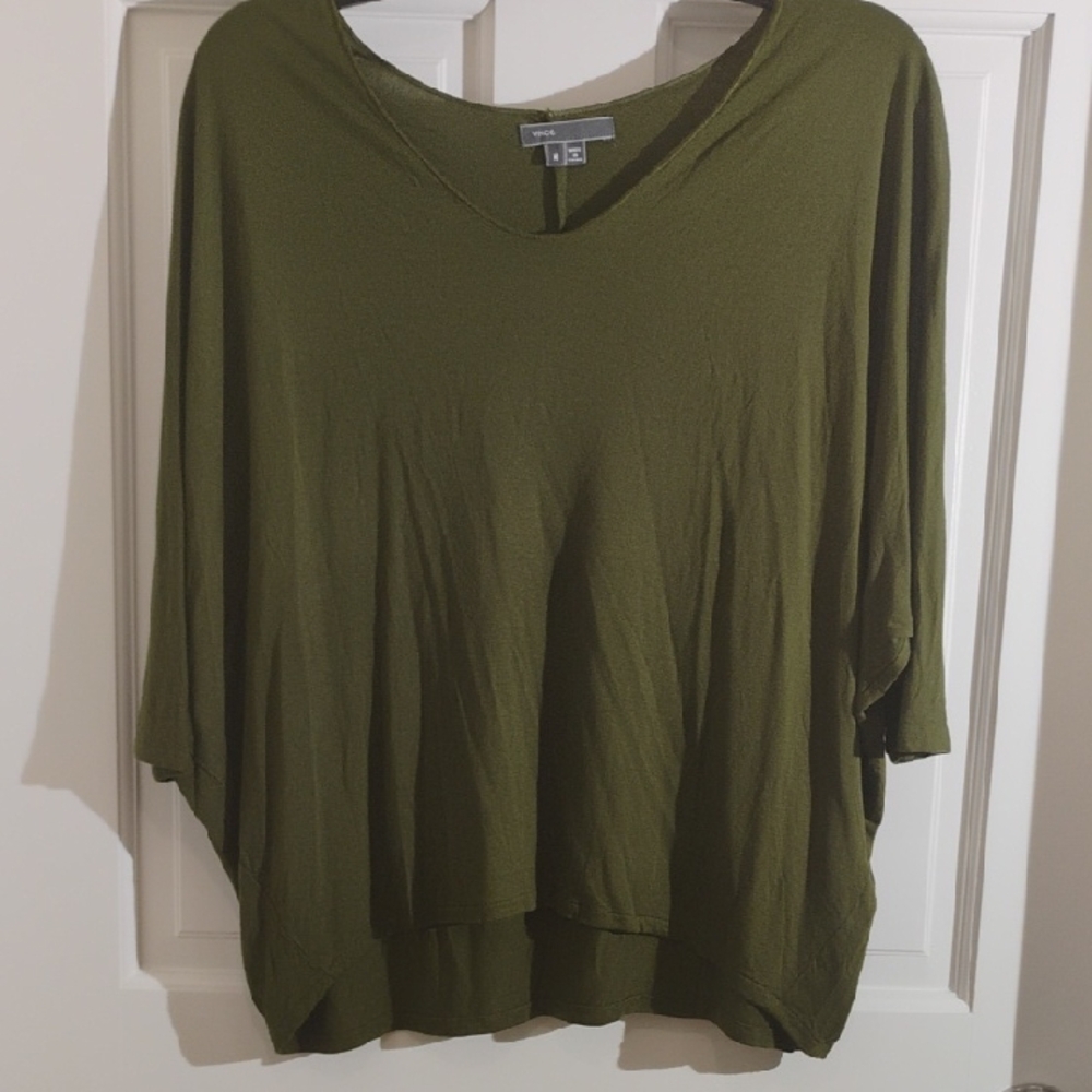 VINCE Boxy Oversized Top Size Medium In Hunter Green Color